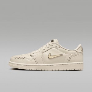 Nike Air Jordan 1 Low Method of Make Schoenen Dames Lichtbruin Metal Goud Nederland | 025786-VYZ