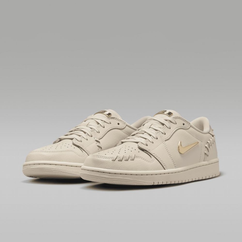 Nike Air Jordan 1 Low Method of Make Schoenen Dames Lichtbruin Metal Goud Nederland | 025786-VYZ