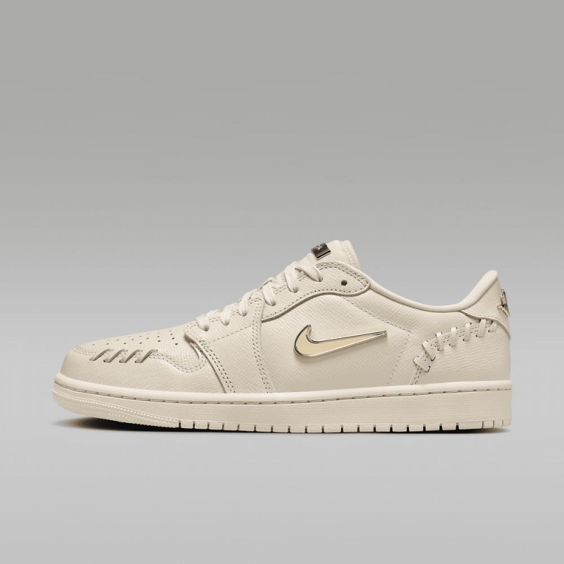 Nike Air Jordan 1 Low Method of Make Schoenen Dames Lichtbruin Metal Goud Nederland | 025786-VYZ