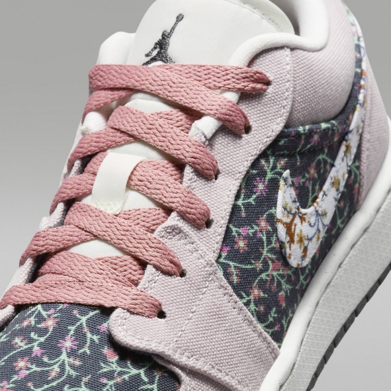 Nike Air Jordan 1 Low SE Schoenen Kinderen Bloemen Wit Roze Nederland | 843501-UOH