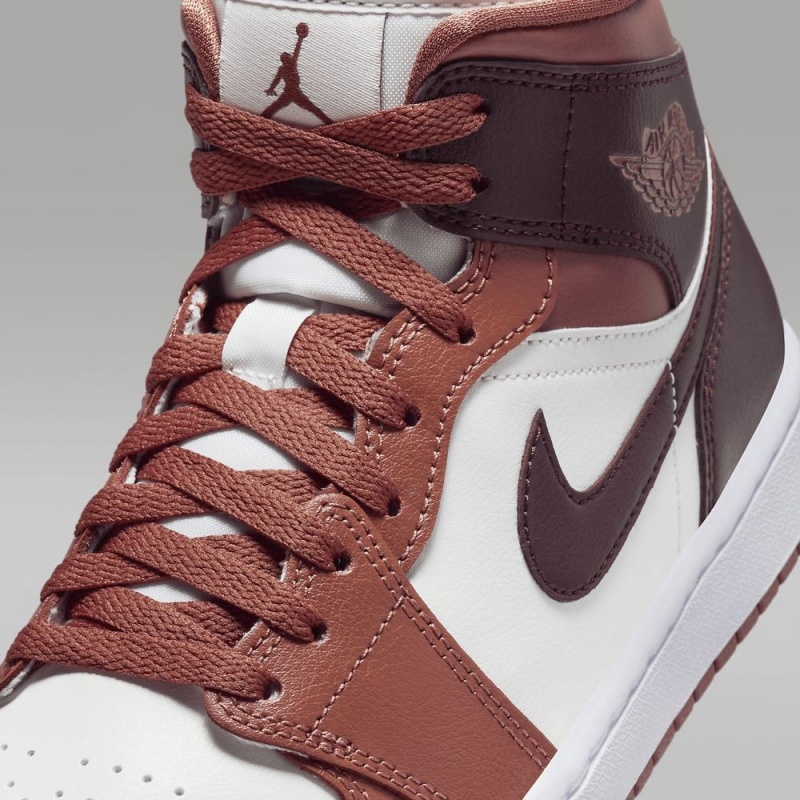 Nike Air Jordan 1 Mid Schoenen Dames Chocola Wit Nederland | 349017-FAD