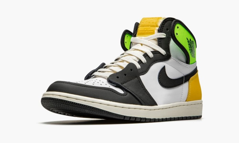 Nike Air Jordan 1 Retro High OG 'Volt Gold' Schoenen Heren Wit Zwart Metal Goud Nederland | 913587-XTC